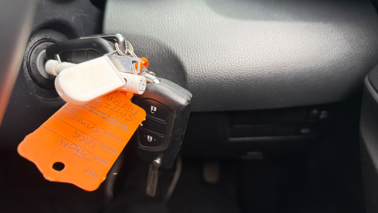 Toyota Yaris 1.5 Hybrid Design 5dr CVT Hybrid Hatchback